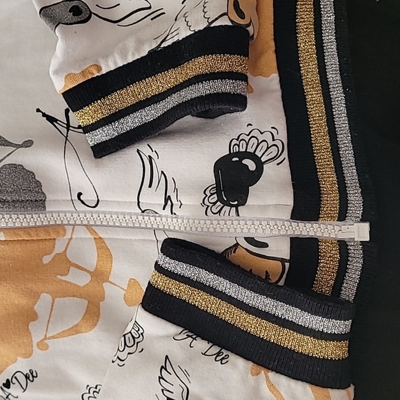 A beautiful angel, heart print jacket. Children jacket size 10-12 - Picture 2 of 7